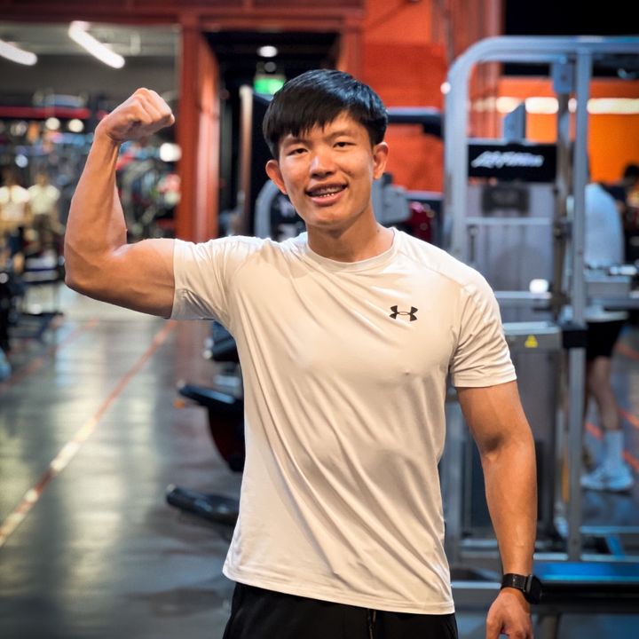สมชายปั้นหุ่น💪