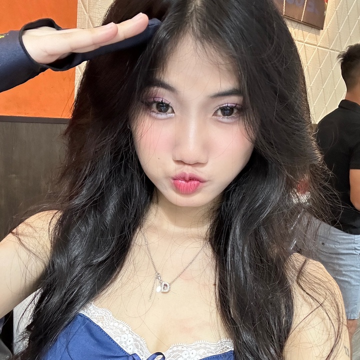 Cheese đang niềng găng 😡