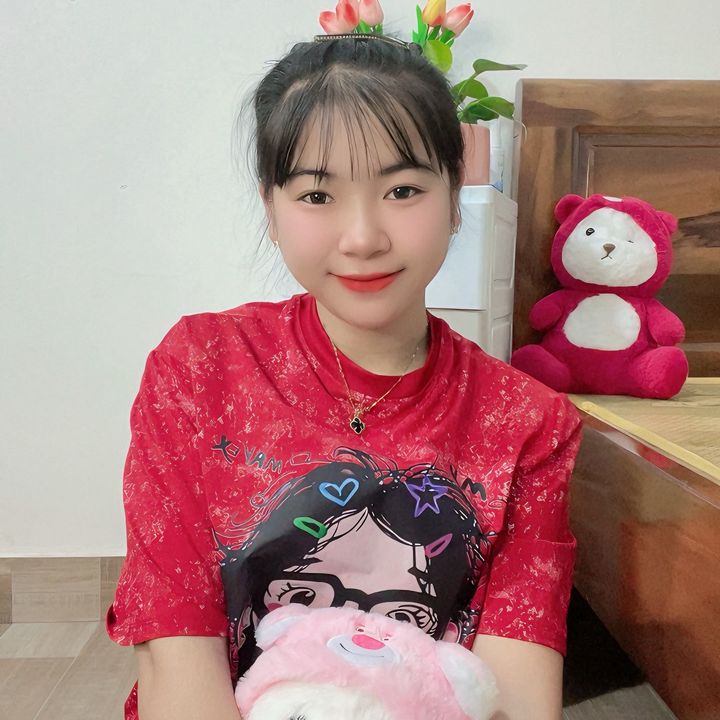 Em Hà Review