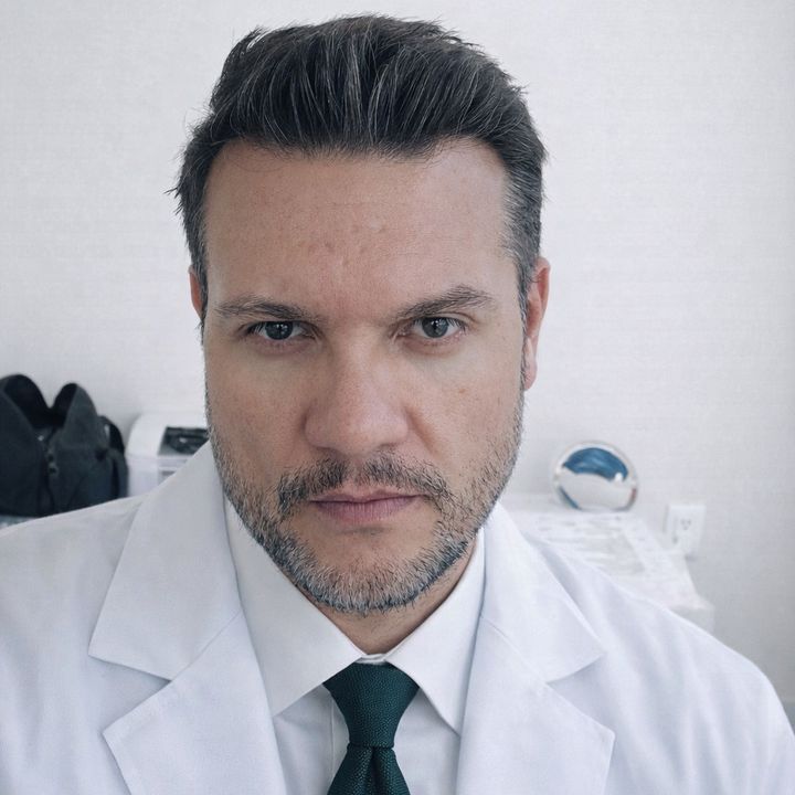 Dr. Carlos Cuevas