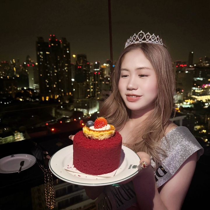アヤ🏰 ᥫ᭡