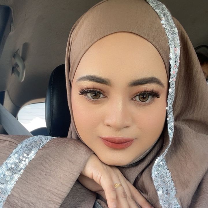 Beauty with Bella