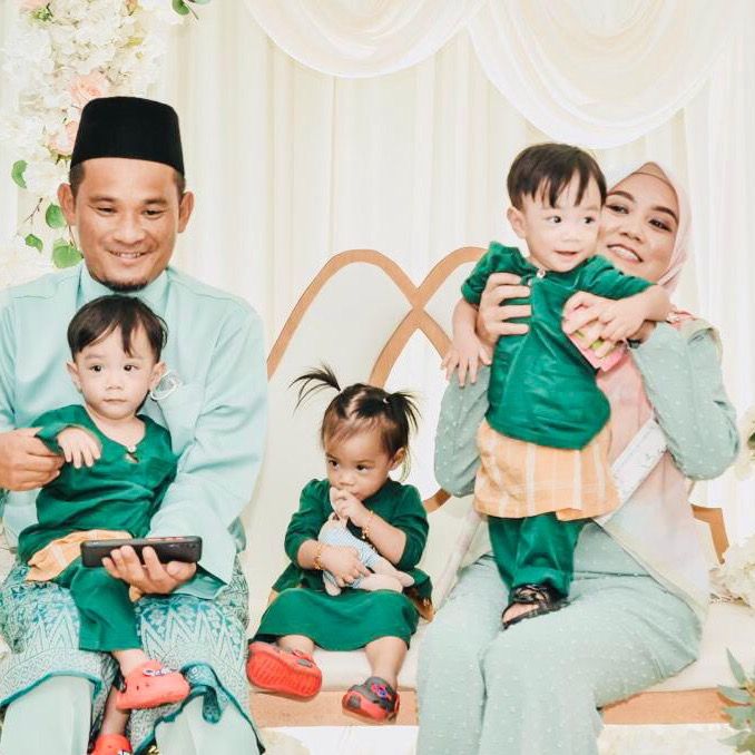 Ibu Triplets