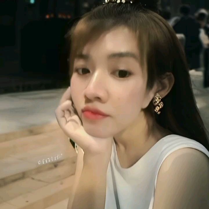 จีจี้ ชอบกินขนม