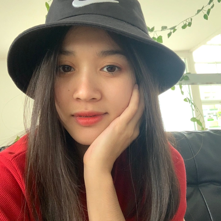 นางสาวอะเจน
