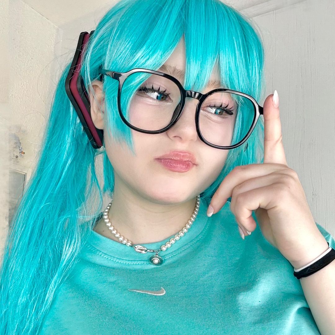twitch.tv/upminaa