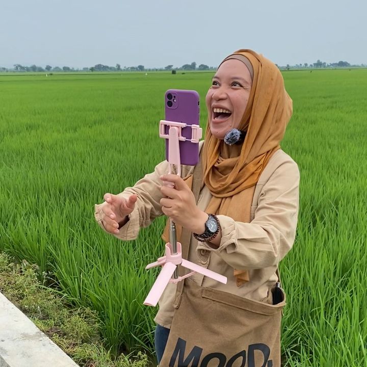 LELI si paling TAS dan SANDAL
