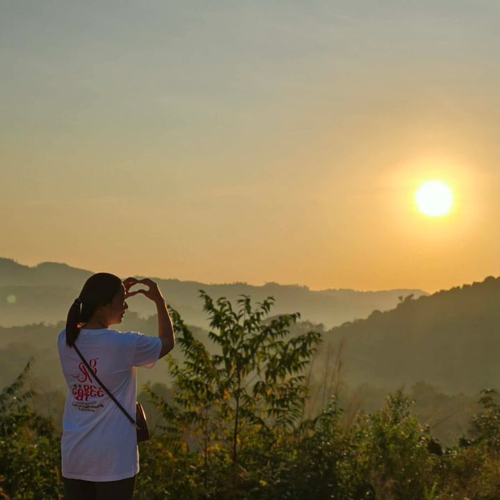 Lwin✨(ရွှေနိုင်ငံမြိတ်)