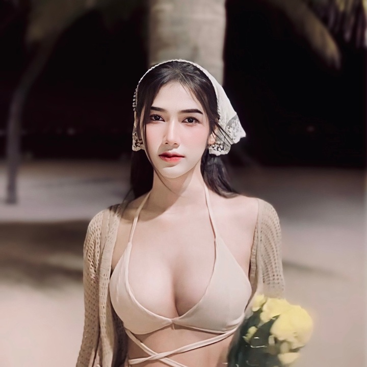 เมษา 🏳️‍🌈 (500K)