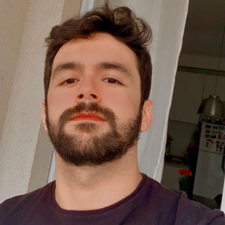 Raí Suarez
