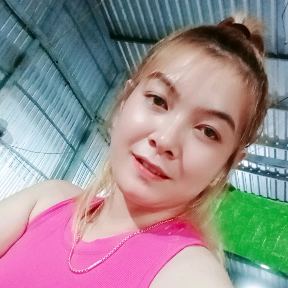 Em Trang tạp hóa