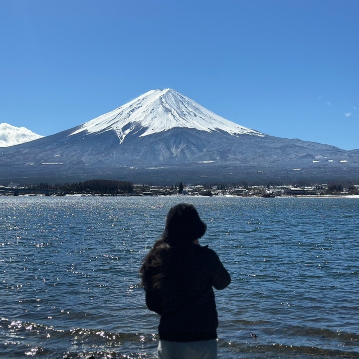 ฟูจิ นักรีวิวฝึกหัด