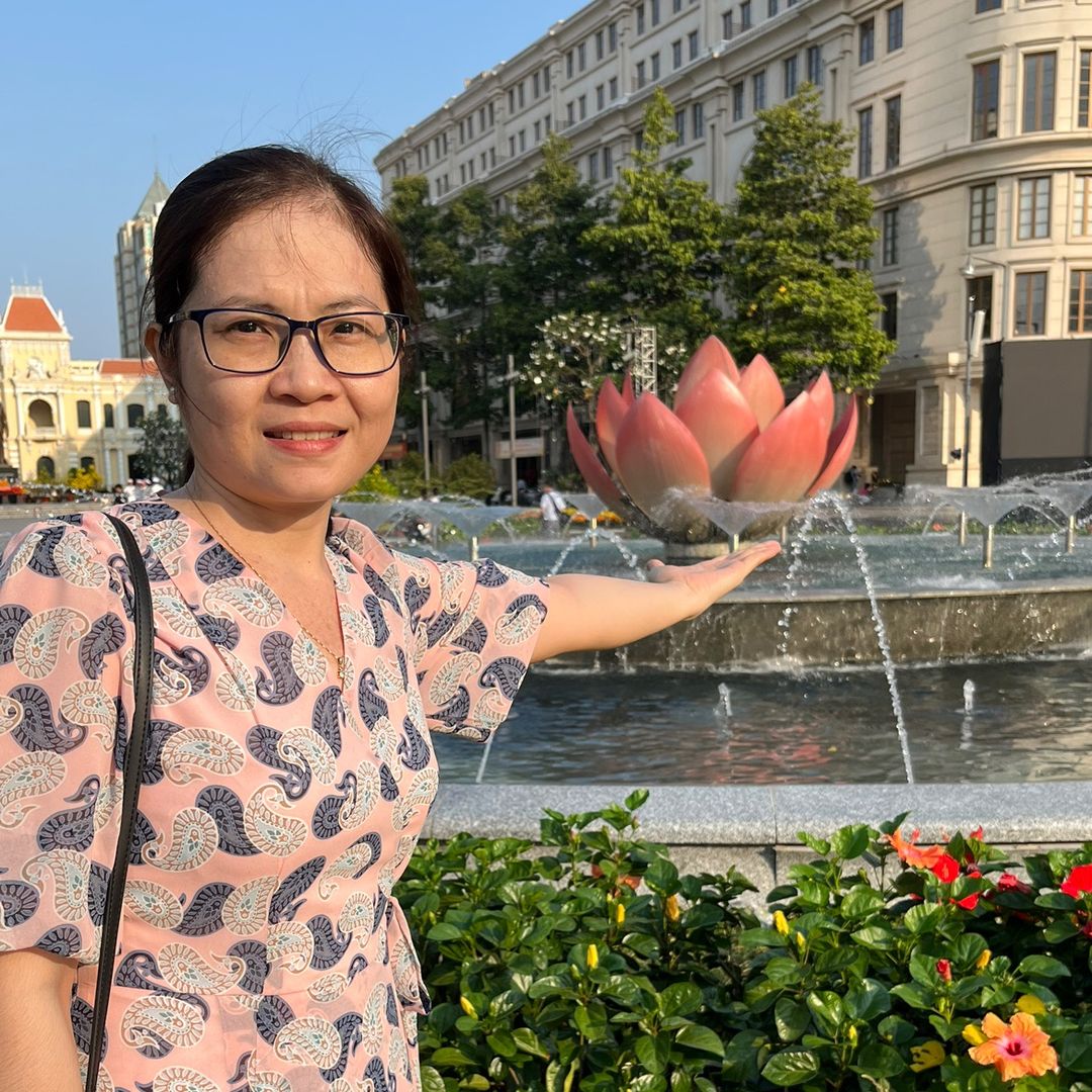 Hoa riviu chân thật