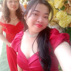Tiệm nail tàu hề 2