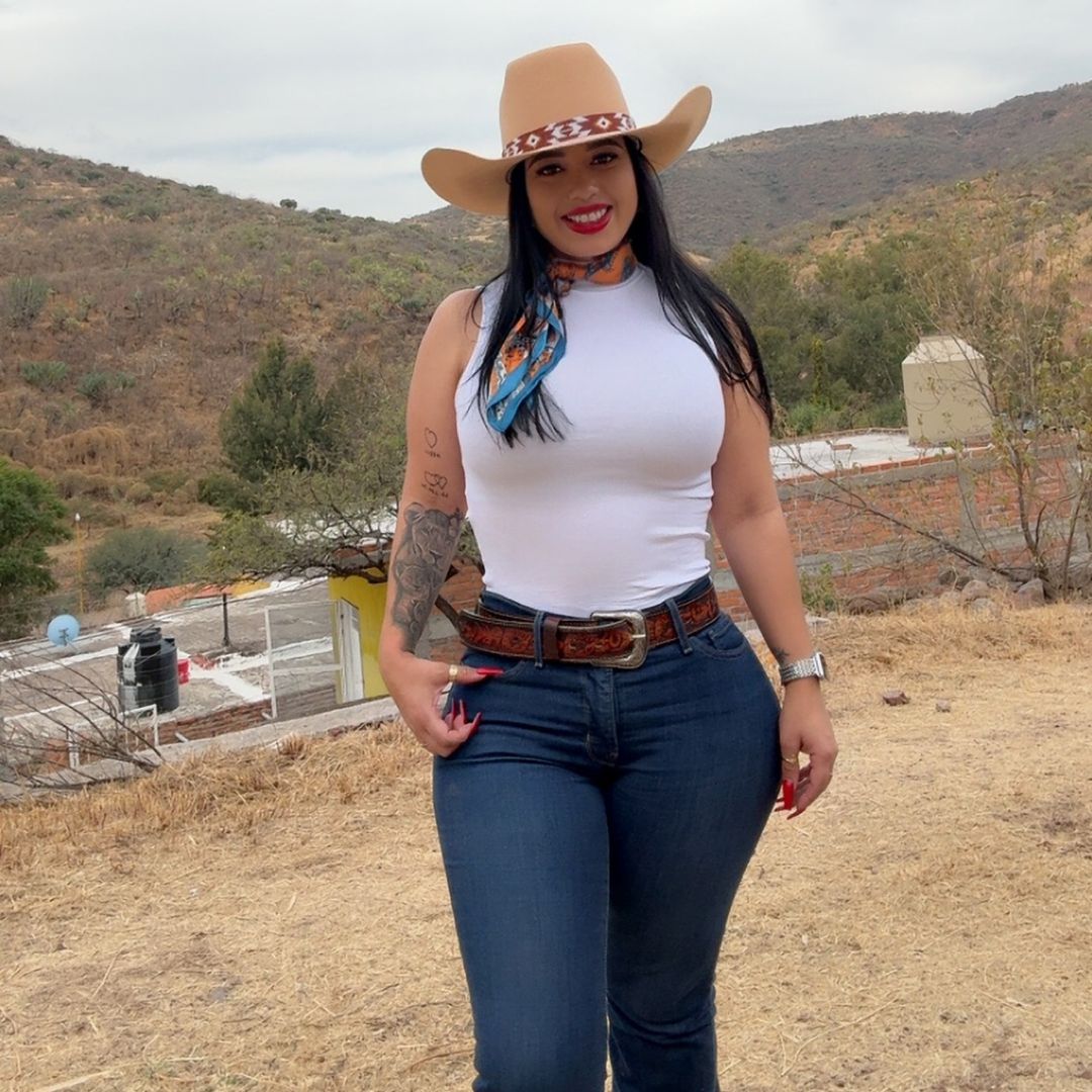Mary Hernandez