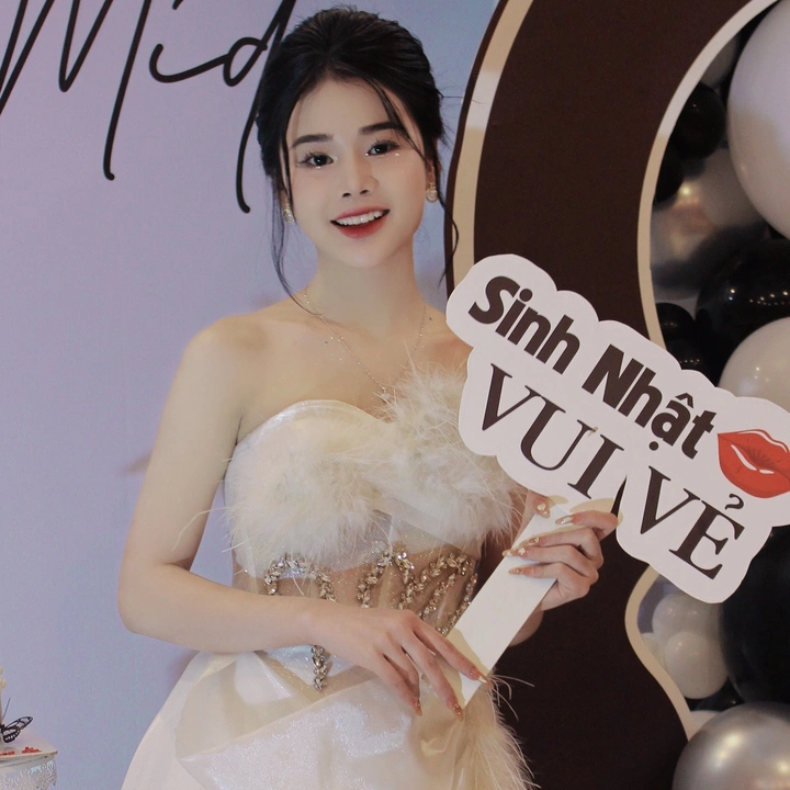 Huệ Mid