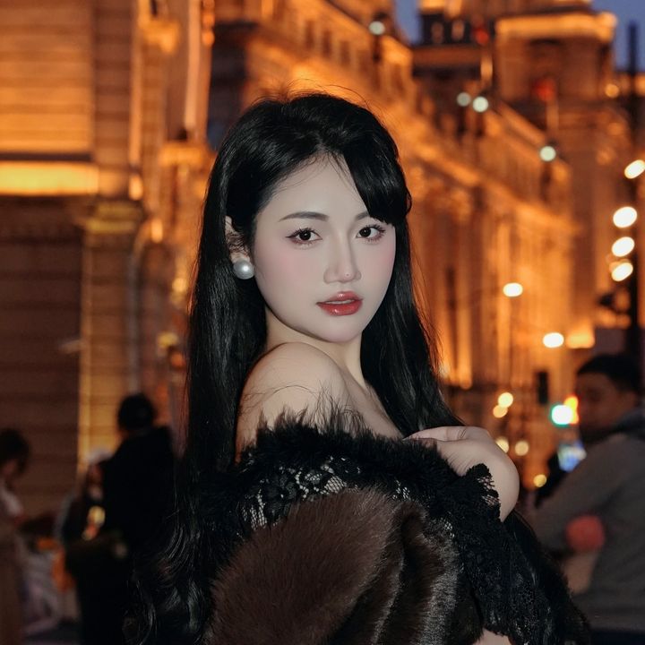 Hoàng My My