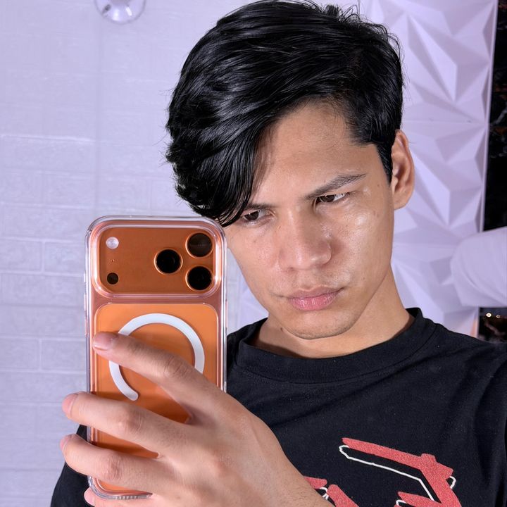 Alexander del Ángel 😇