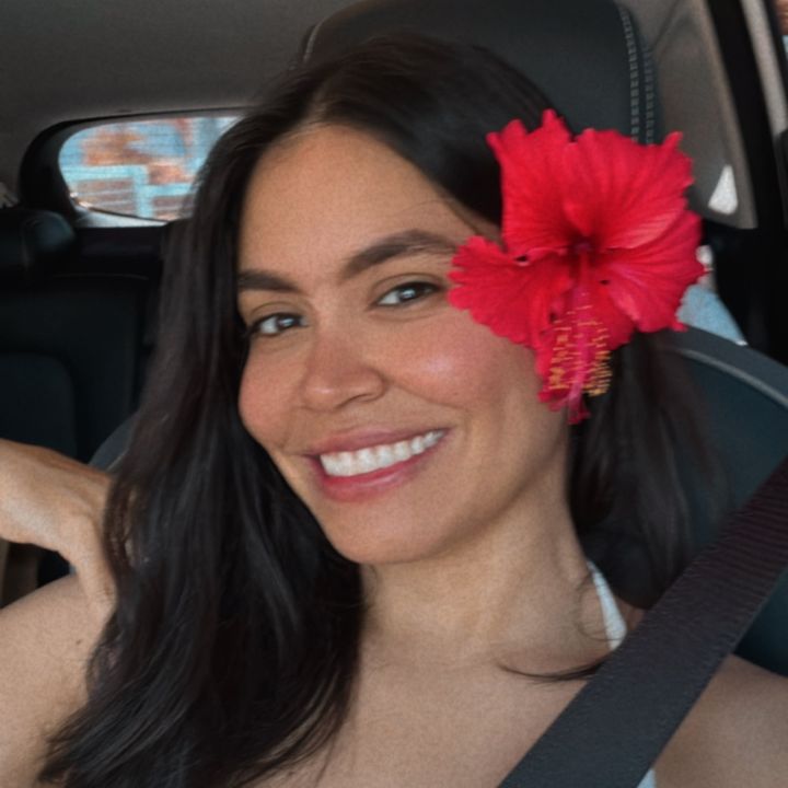 rosy 🌺🦋