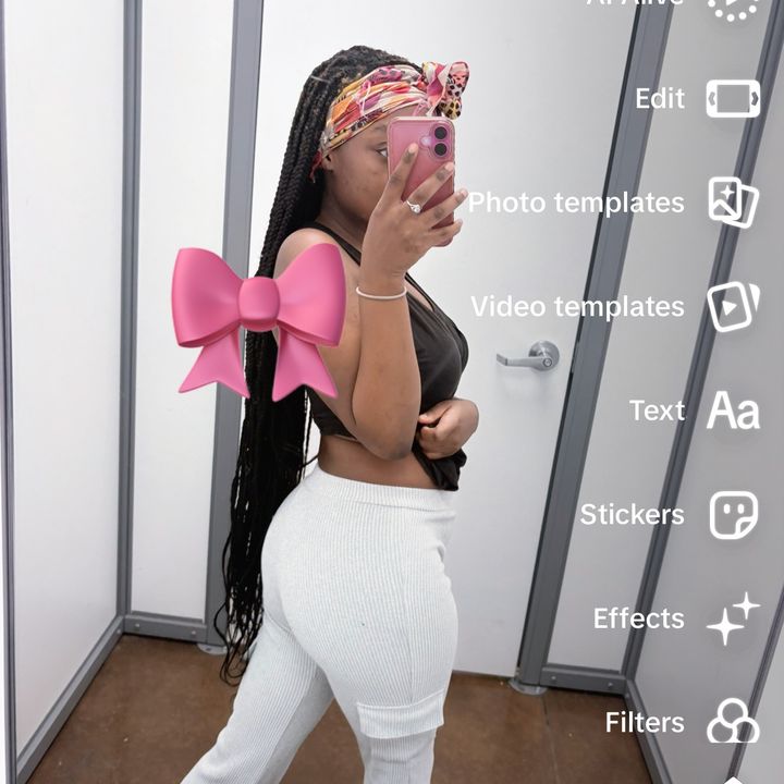 тαєѕια🎀🪩.