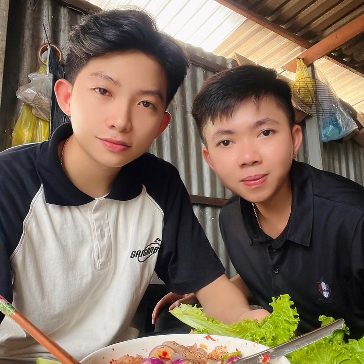 Tú Bỉnh & Thạch Heo