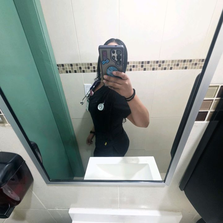 La Enfermera 👩⚕️✨️❤️🩹