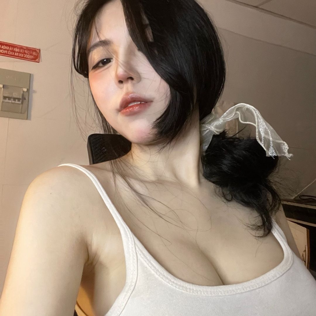 Hùng