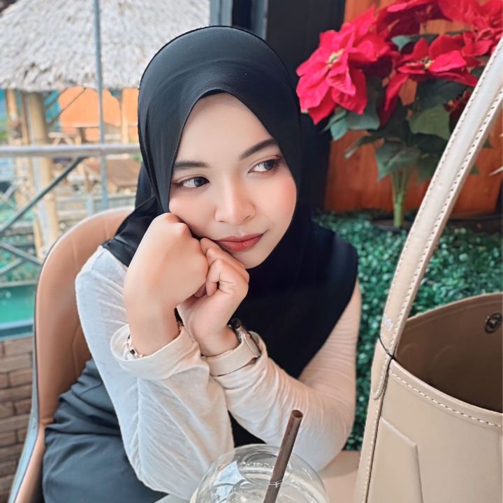 𝐒 𝐔 𝐍 𝐓 𝐀 🤍