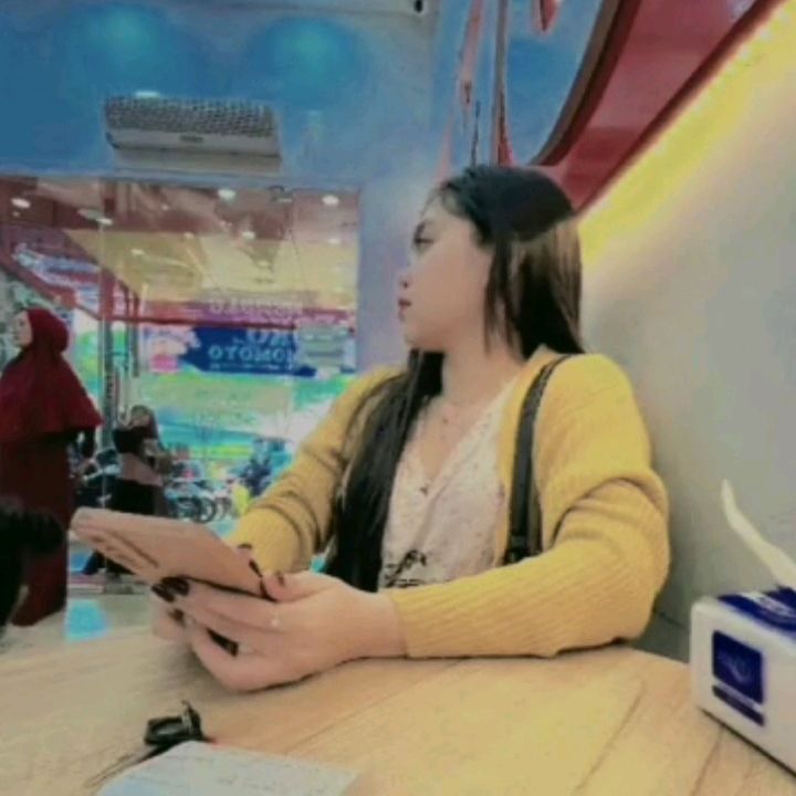 Whyuni962