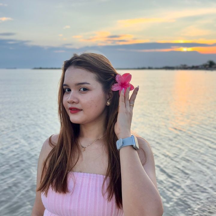 Su Myat🍂🌷