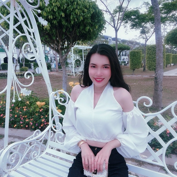 LA M O O N🌷