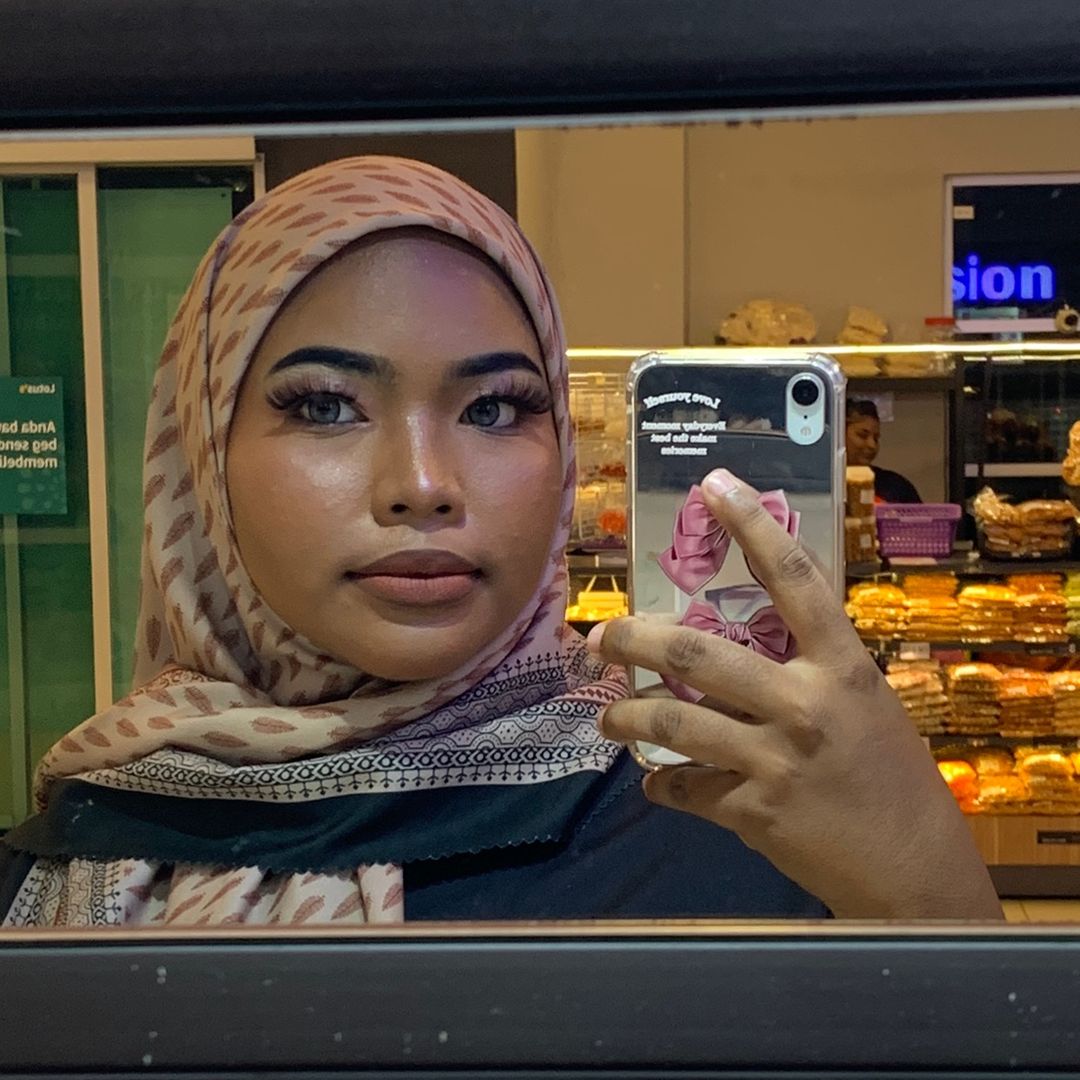 Leyabrown