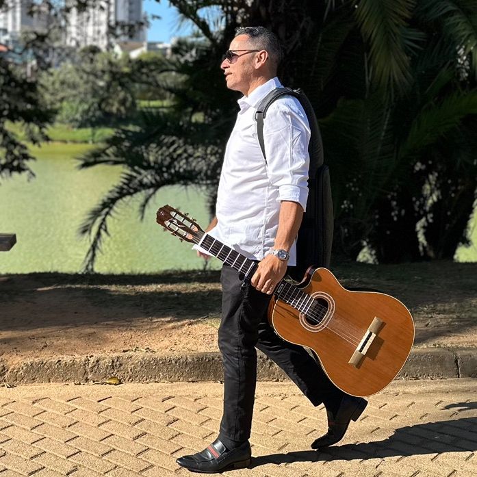 Daniel Bispo Violão