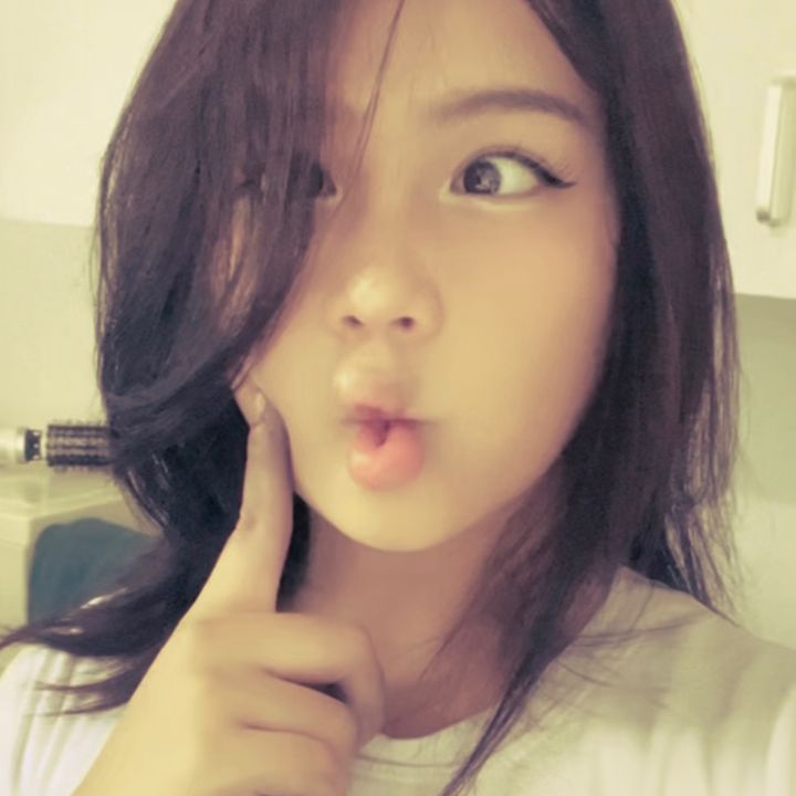 yzelle.lim
