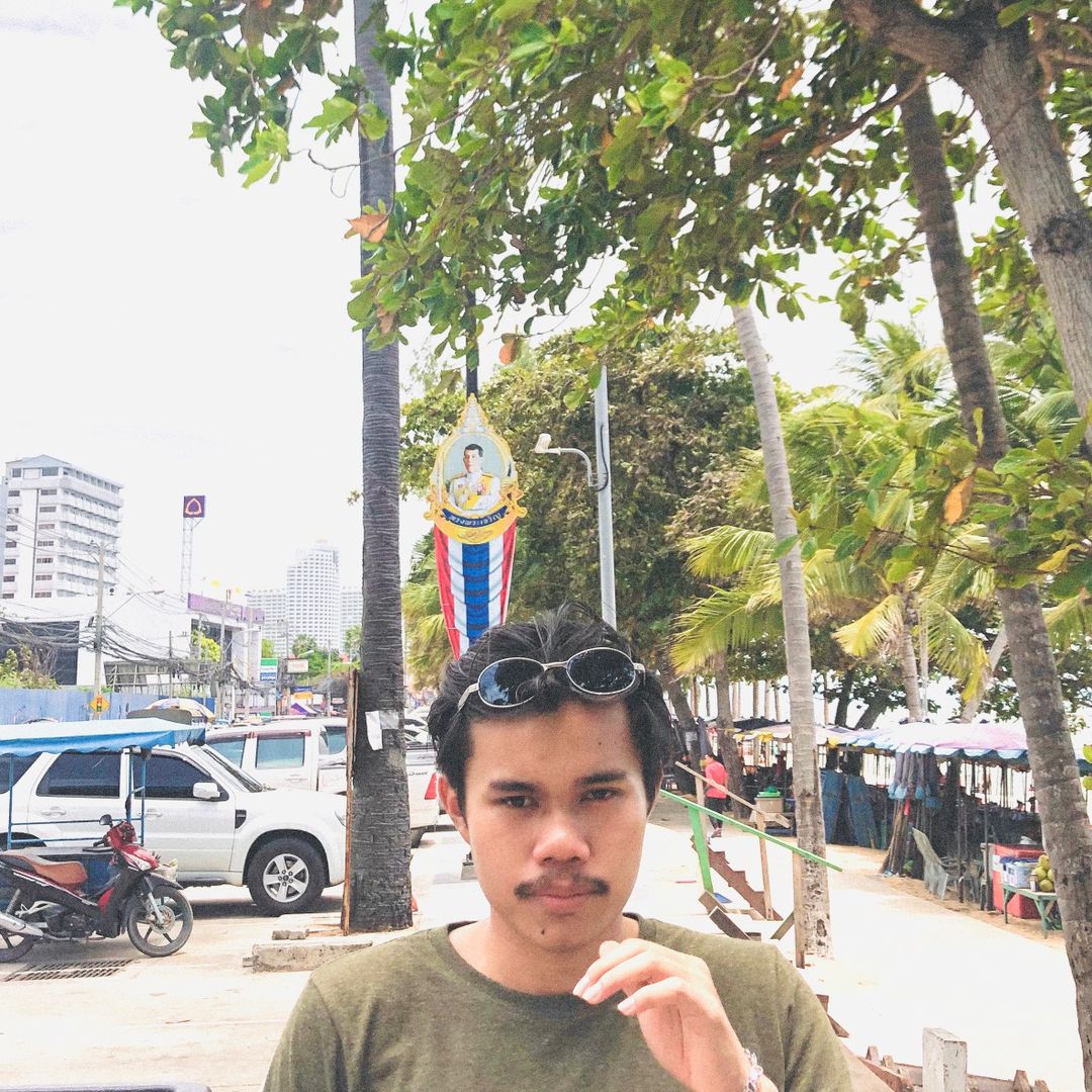 มอมาร์คเอง