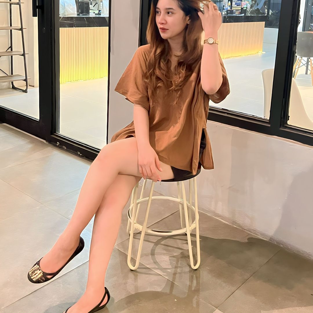OUTFIT CEWEK SIMPLE