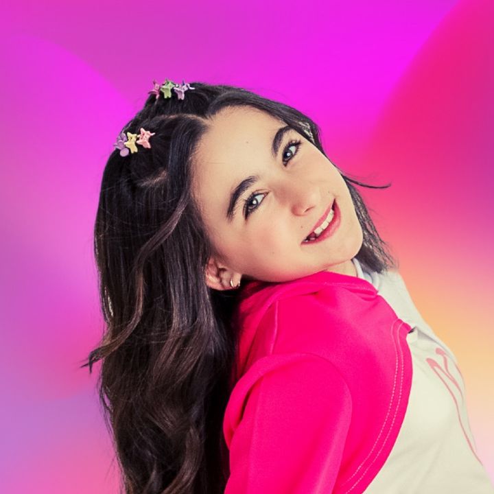 LoreLaraOfficial