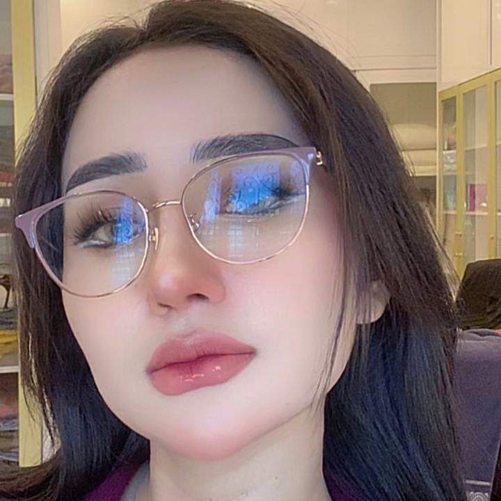 Momih Dewi