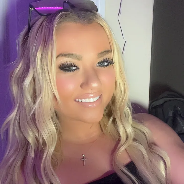 Blondeandabaddie