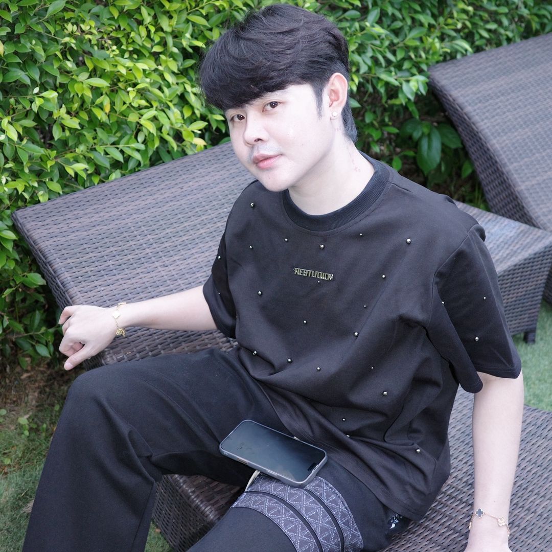 ไวน์งิเจ้าของแบรนด์ทีไวท์
