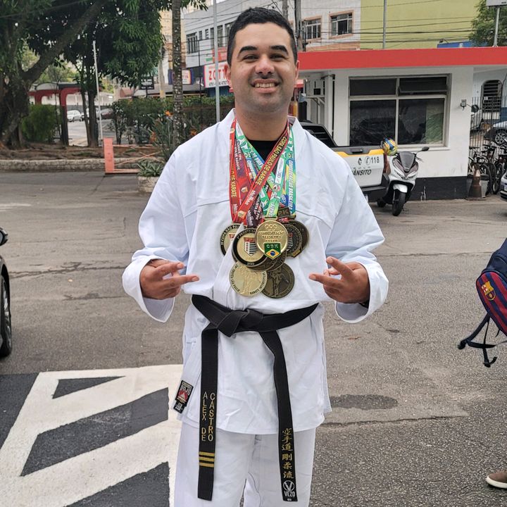 Alex De Castro