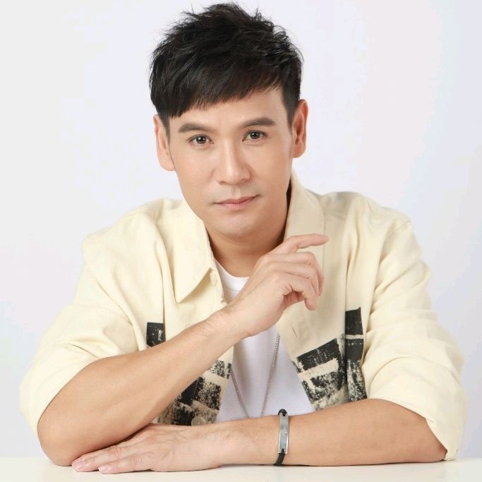 ไผ่ พงศธร GMM Grammy