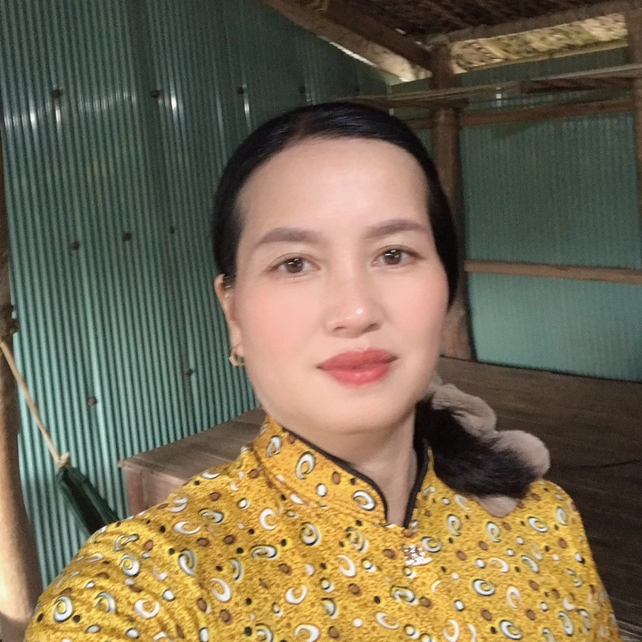 TẬP HÓA HỒNG GẤM