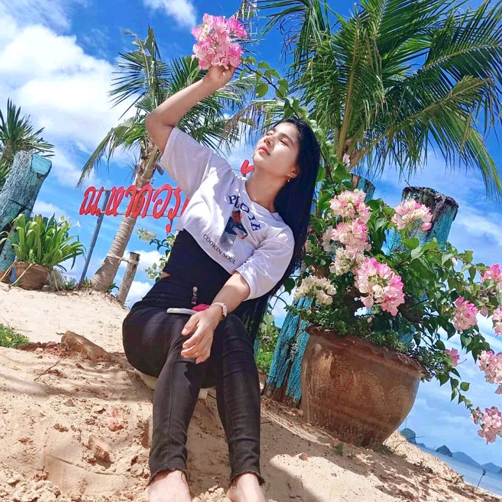 Thae ( အရမ်းချစ်တတ်တယ်နော်🫶)