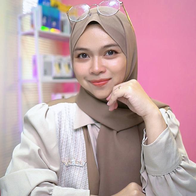 Thia Fitri