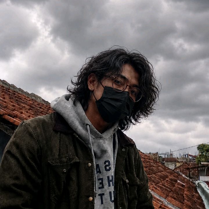 LUCYINTHESKY