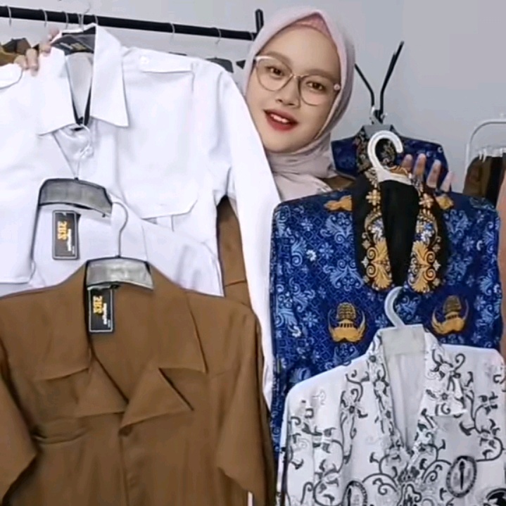 Uji Seragam Dinas Kerja