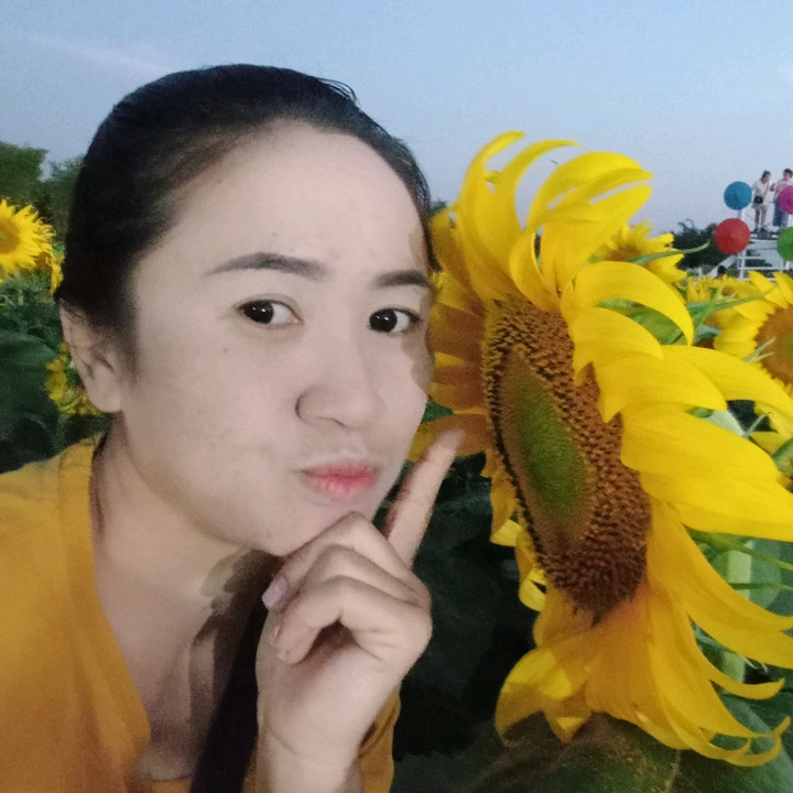 แม่ค้าน้อย