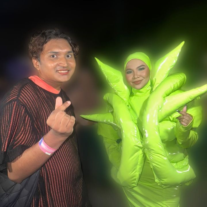 Arepp berbincang