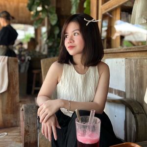 Mẹ Hương em Mi